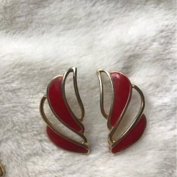 Vintage Gold Toned Statement Earrings Bundle - Picture 2 of 4